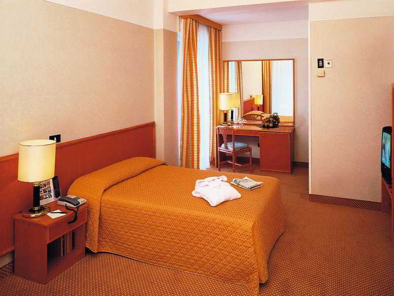 Hotel Tiberius Rimini Esterno foto