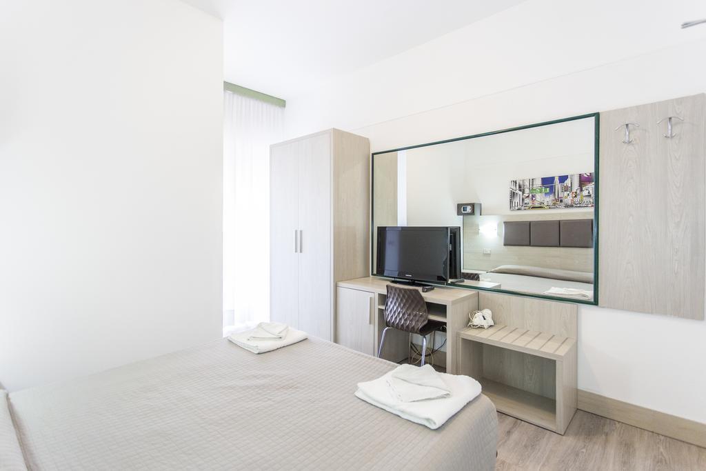 Hotel Tiberius Rimini Esterno foto