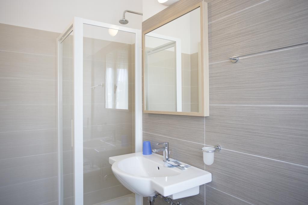 Hotel Tiberius Rimini Esterno foto