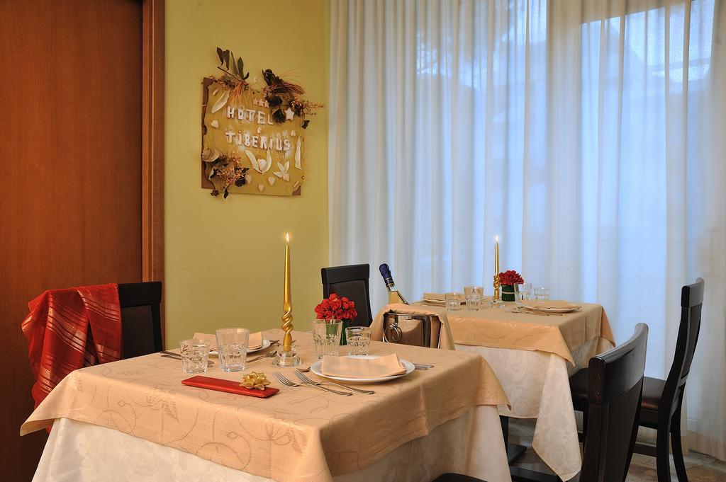 Hotel Tiberius Rimini Esterno foto
