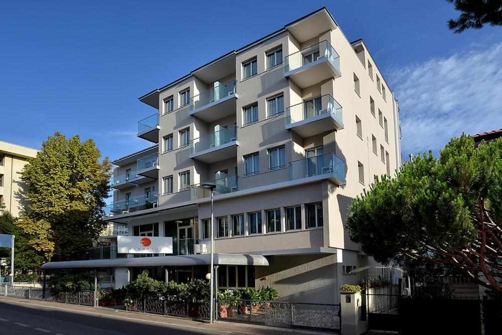 Hotel Tiberius Rimini Esterno foto