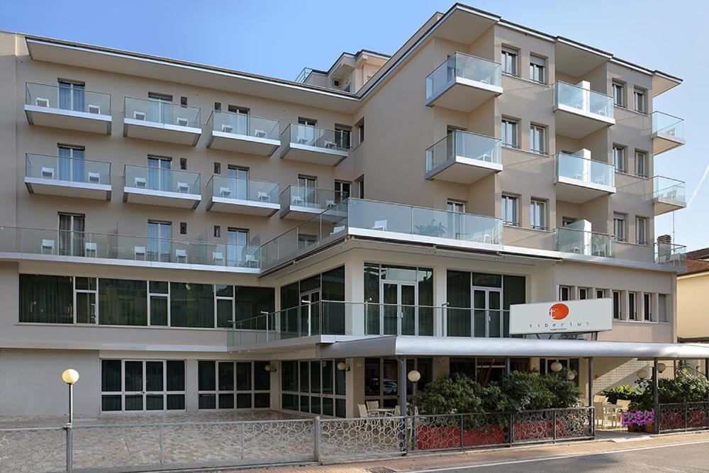 Hotel Tiberius Rimini Esterno foto