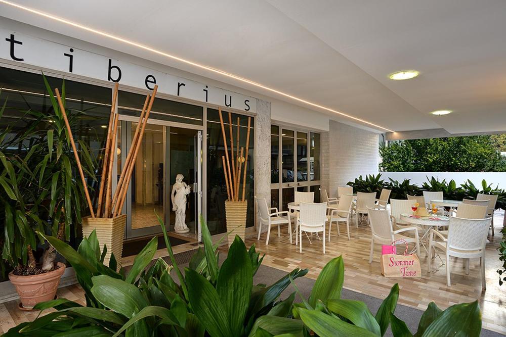 Hotel Tiberius Rimini Esterno foto